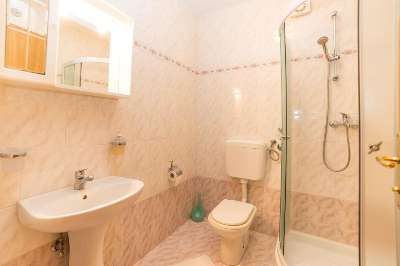 Rooms Glavan 63 โรวีน ภายนอก รูปภาพ