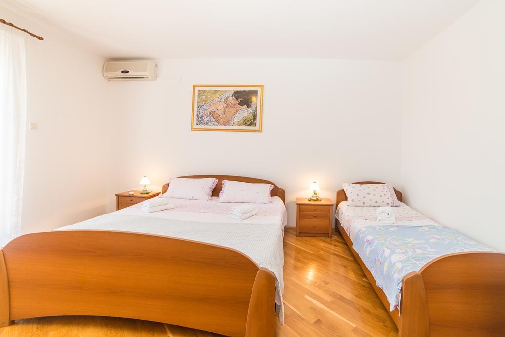 Rooms Glavan 63 โรวีน ภายนอก รูปภาพ